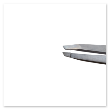Пінцет BLAD T-9 для корекції брів